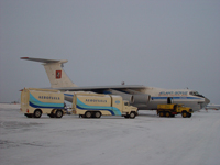 Fuelling of Atlant-Soyuz IL76 TD in Tolmachevo airport (Novosibirsk)